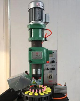 怎樣安全地操作氣液增壓鉚接機？
