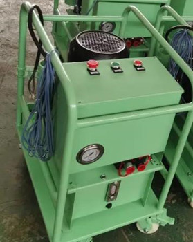 鉚接機(jī)鉚接后鉚釘開裂的原因有哪些？